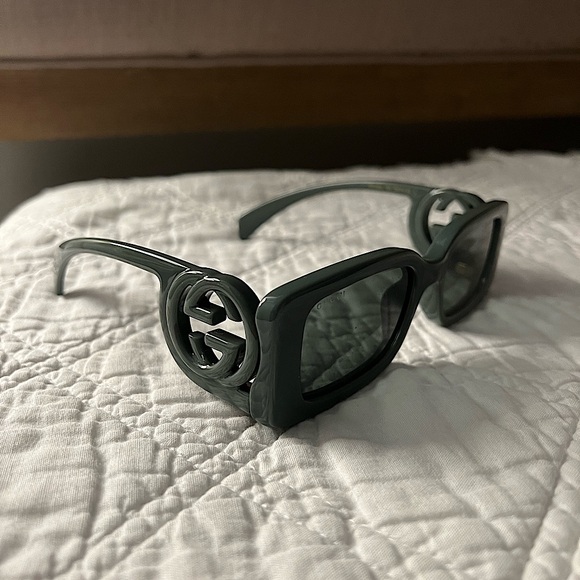 Gucci Sunglasses Model GG1325S - Picture 2 of 13